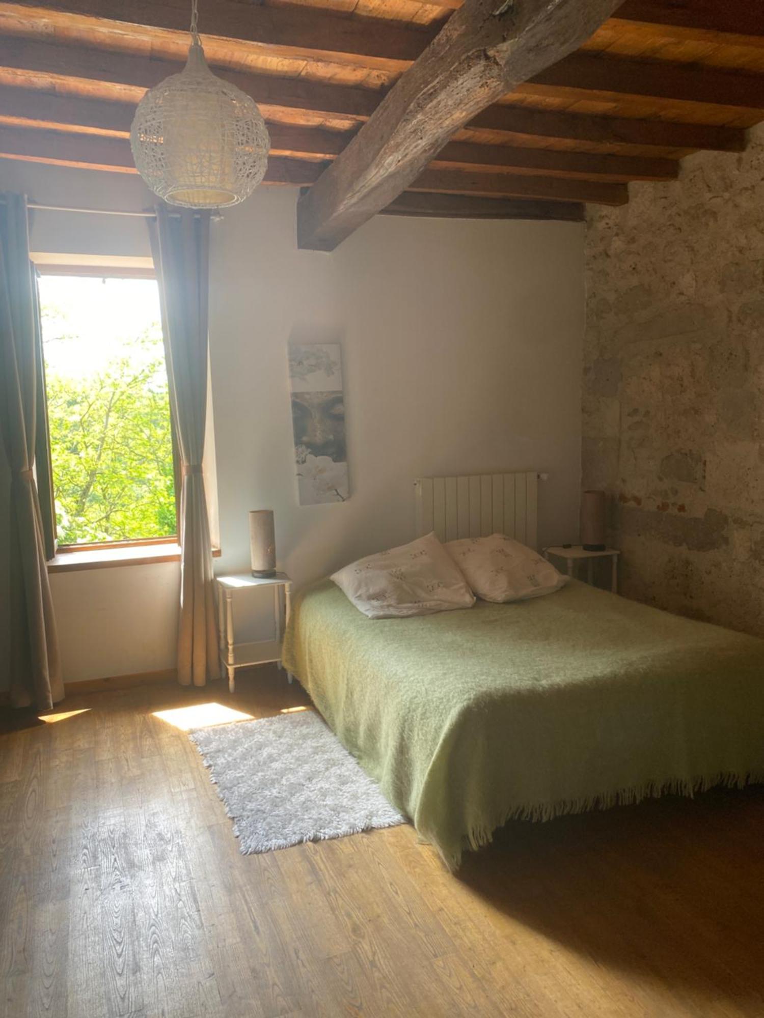 CHEZ SOPHIE -Chambres d’hôtes, Gîte et Gîte équestre Clermont-Dessous Exterior foto